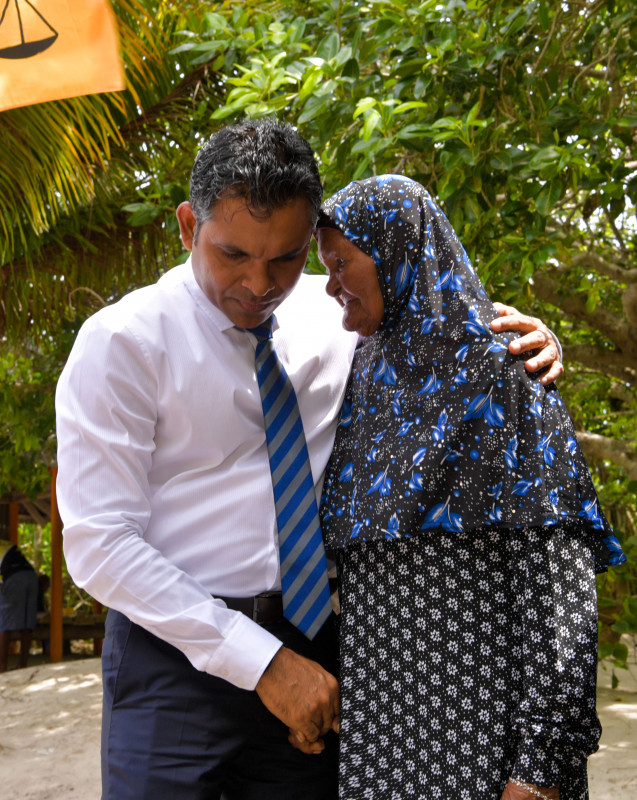 22 ޖޫން 2019 --މި ދަތުރުގައި ނައިބުރައީސް ވަނީ ހއ.މުޅަދޫއަށް ވެސް ވަޑައިގަނެ އެ ރަށުގެ މުއައްސަސާތަކަށް ޒިޔާރަތްކޮށްފައެވެ.-- ފޮޓޯ: ރައީސް އޮފީސް