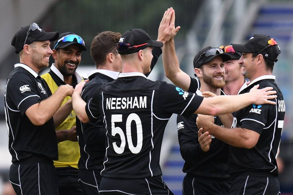 ނިއު ޒިލޭންޑް ކުޅުންތެރިން އުފާފާޅުކުރަނީ