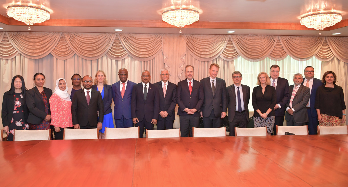 ވާލްޑް ބޭންކް އެގްޒެކްޓިވް ޑިރެކްޓަރުންގެ ވަފުދެއް ދިވެހިރާއްޖެ އަށް ޒިޔާރަތް ކުރެއްވި