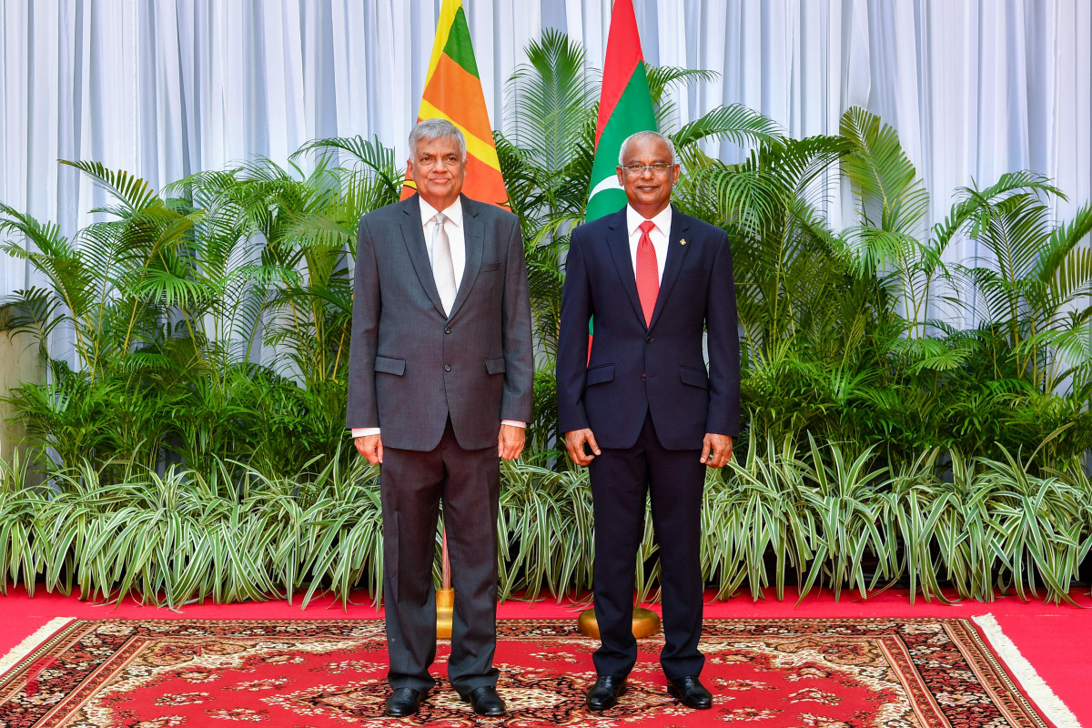 2 ސެޕްޓެމްބަރ 2019 --ބޮޑުވަޒީރު ރަނިލް ރަނިލް ވިކްރަމަސިންހަ ރައީސުލް ޖުމްހޫރިއްޔާ އިބްރާހިމް މުހައްމަދު ސާލިހް އާއި ރައީސް އޮފީހުގައި، ބައްދަލުކުރައްވަނީ-- ފޮޓޯ: ރައީސް އޮފީސް