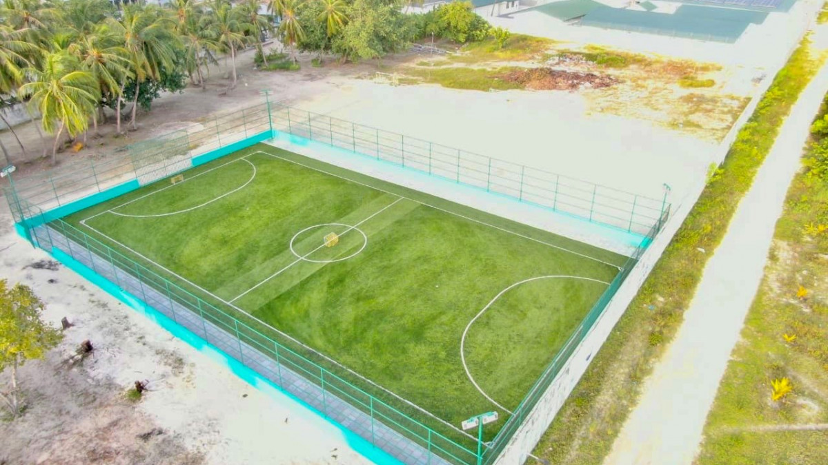 ކ. ހިންމަފުށީގައި ކުޅިވަރާ ބެހޭ ވުޒާރާގެ ފަރާތުން އެޅި ފުޓްސަލް ދަނޑު