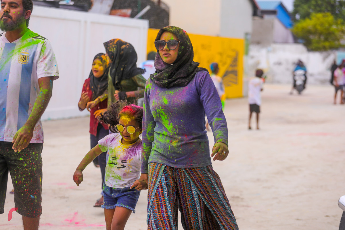 13 އޮގަސްޓް 2019 | ހއ. ހޯރަފުށި -- ޢީދު ފާހަގަކުރުމުގެ ގޮތުން "ހާއުފާ ކަލާރ ރަން" ގެ ނަމުގައި ހޯރަފުށީގައި ކުރިޔަށް ގެންދެވުން ދުވުމުގެ ތެރެއިން -- ފޮޓޯ: ޝުއައިބް މުހައްމަދު