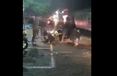 ސޯޝަލް މީޑިއާގައި އާންމުވެފައިވާ ވީޑިއޯ