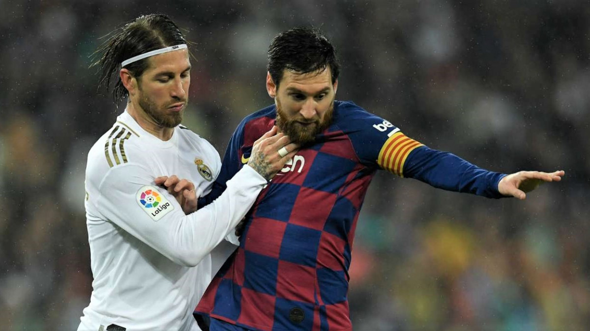 ރެއާލް މެޑްރިޑްގެ ކެޕްޓަން ސާޖިއޯ ރާމޯސް އާއި ބާސާގެ ކެޕްޓަން ލިއޮނެލް މެސީ އެކުގައި