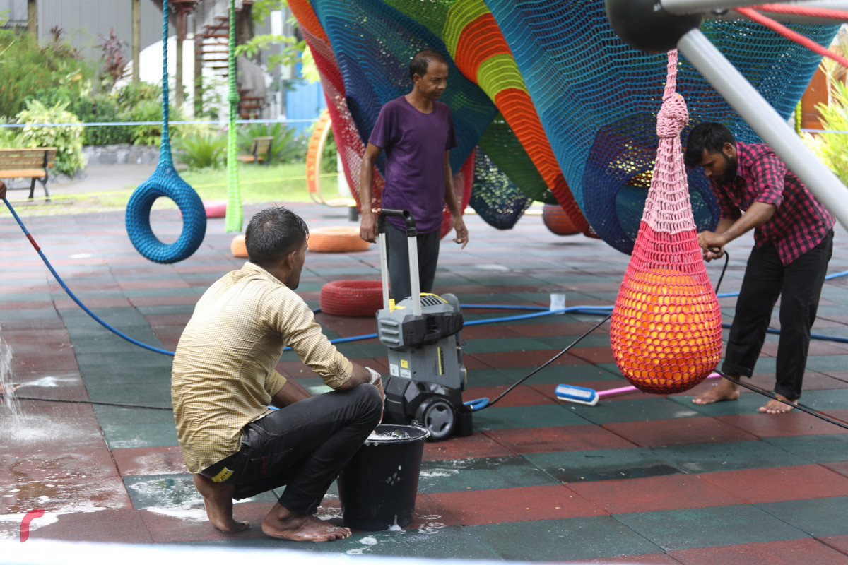 26 މެއި 2019: ސަލްޓަންޕާކު ސާފްކުރުމުގެ މަސްއްކަތްތައް ކުރަނީ -- ފޮޓޯ: ޝުއައިބް މުހައްމަދު