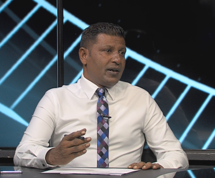 ރާއްޖެ ޓީވީގެ ފަލަ ސުރުހީ ޕްރޮގްރާމްގައި ރައްޔިތުންގެ މަޖިލީހުގެ ނިލަންދޫ ދާއިރާގެ އިއްޒަތްތެރި މެންބަރު އަލީ ރިޒާ ވާހަކަފުޅުދައްކަވަނީ