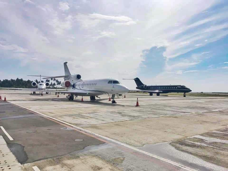 މާފަރު އެއާރޕޯޓަށް ޖައްސާފައިވާ ޕްރައިވެޓް ޖެޓް ތަކެއް