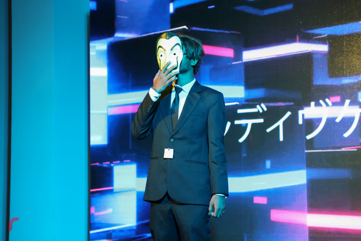 ނެޝަނަލް އާޓް ގެލަރީ ގައި ބޭއްވި ކޮސްޕްލޭ ގޭމިންގް ކޮންވެންޝަންގެ ތެރެއިން -- ފޮޓޯ : ޔޫސުފް ސޮފްވާން