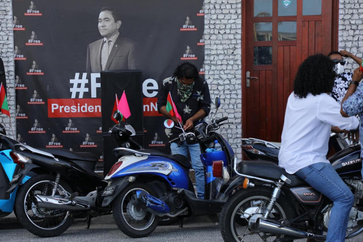 ޕީޕީއެމް ޒުވާނުން ބާއްވާ ސައިކަލް ބުރަށް ތައްޔާރުވުމުގެ ތެރެއިން - މިއީ ޕީޕީއެމް އަދި ޕީއެންސީއަށް ނިސްބަތްވާ ޒުވާނުން އިންތިޒާމު ކުރި ހަރަކާތެއް - ފޮޓޯ: ރާއްޖެއެމްވީ