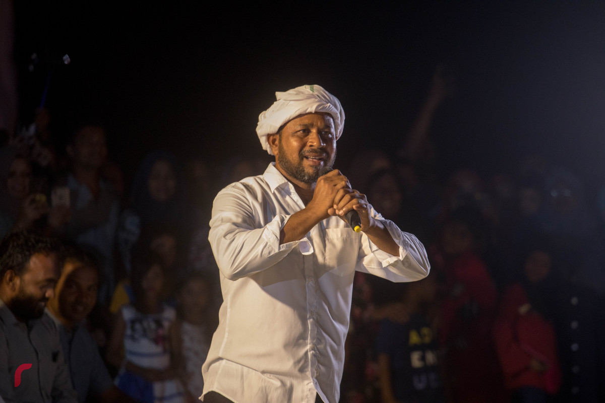 10 އޯގަސްްޓް 2019/ ހއ.ހޯރަފުށި --އީދު ފާހަގަ ކުރުމުގެ ހުއްދަ ލިބުމުން މުޅި ރަށަށް އެކަން އިއުލާނު ކުރަނީ- ފޮޓޯ: ޝުއައިބް މުހައްމަދު