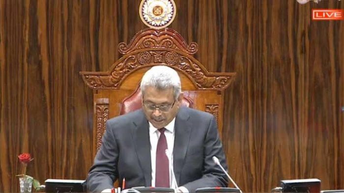 ސްރީލަންކާގެ ރައީސް ގޮތަބާޔާ ރާޖަޕަކްސަ ޕާލަމަންޓްގައި ވާހަކަދައްކަވަނީ