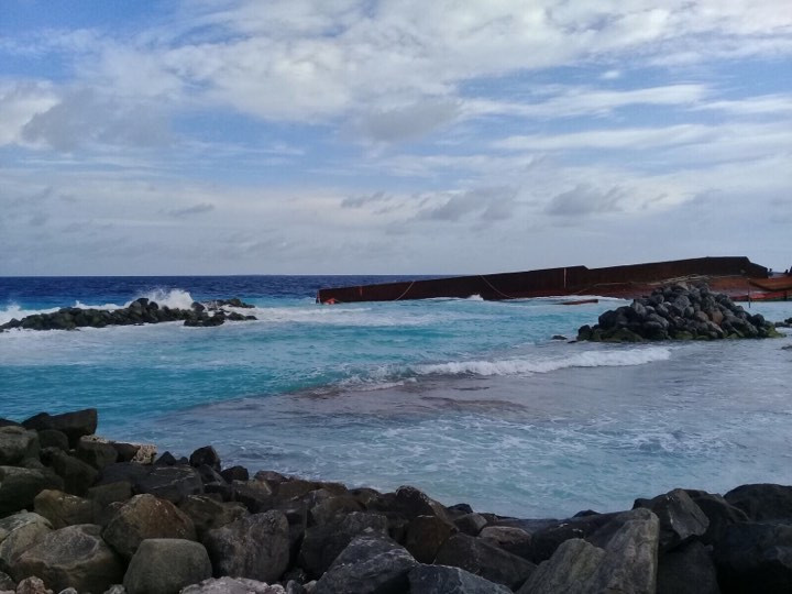 ކަނޑިންމަ ކައިރިއަށް އަޑިއަށް ބާޖު