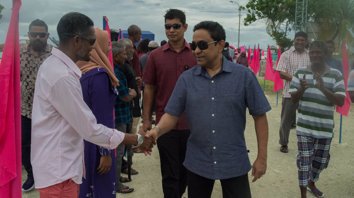 ރައީސް ޔާމީނަށް ދިއްފުއްޓަށް ވަޑައިގެންނެވުމުން މަރުހަބާ ދަންނަވަނީ