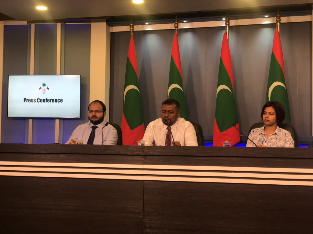 އިކޮނޮމިކް މިނިސްޓްރީން ބޭއްވި ނޫސްވެރިންގެ ބައްދަލުވުުމުގެ ތެރެއިން