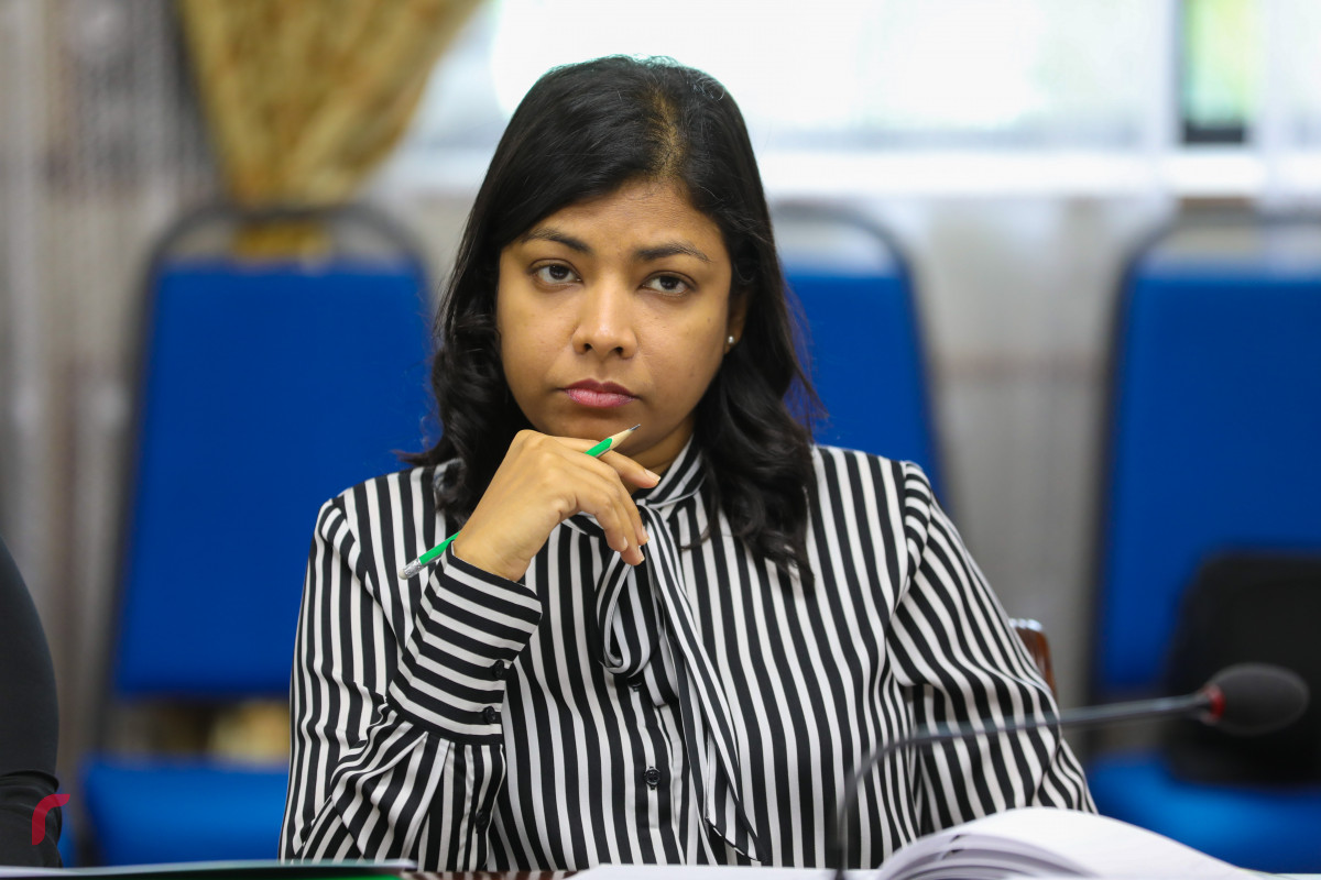 އިލެކްޝަންސް ކޮމިޝަންގެ މެމްބަރުންނާއެކު މަޖިލީހުގެ ކޮމެޓީތަކުން ބޭއްވި ބައްދަލުވުމުގެ ތެރެއިން -- ފޮޓޯ: ޔޫސުފް ސޮފްވާން