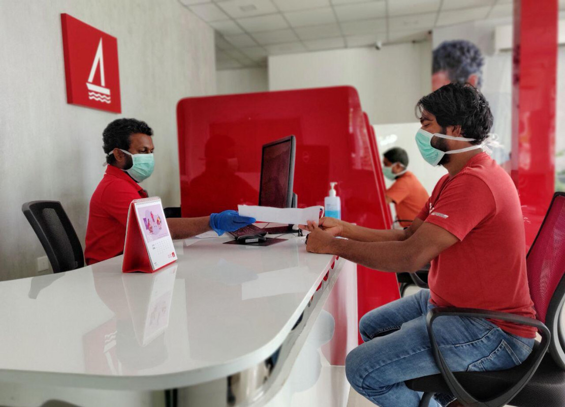 ބީއެމްއެލް އިން މީހަކު ހިދުމަތް ހޯދަނީ