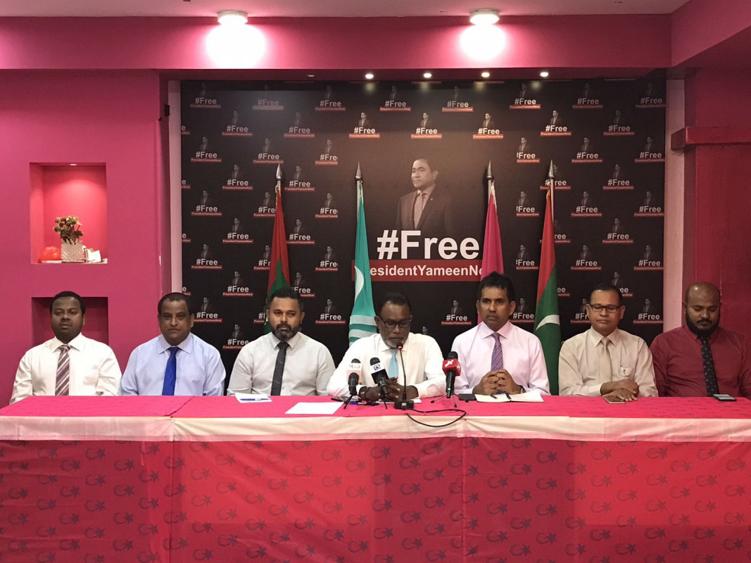 މާޗް 13 ވަނަ ދުވަހު އިދިކޮޅުން ބޭއްވި ނޫސްވެރިންގެ ބައްދަލުވުން