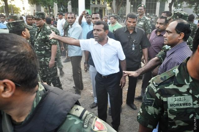 ފެބްރުއަރީ 7ވަނަ ދުވަހު ރައީސް މުހައްމަދު ނަޝީދު ޖުމްހޫރީ މައިދާނުގައި