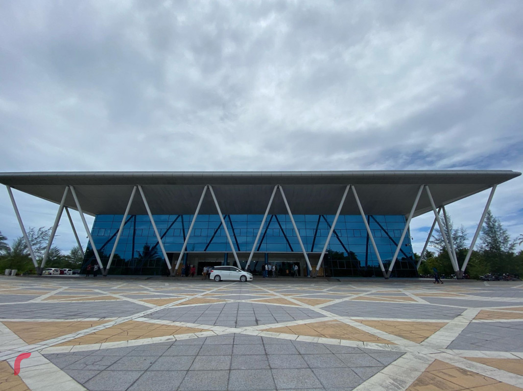 އައްޑޫ އެކުއެޓޯރިއަލް ހޮސްޕިޓަލް - އަނިޔާވި މީހާ ނިޔާވީ ފަރުވާދެމުންދަނިކޮށް