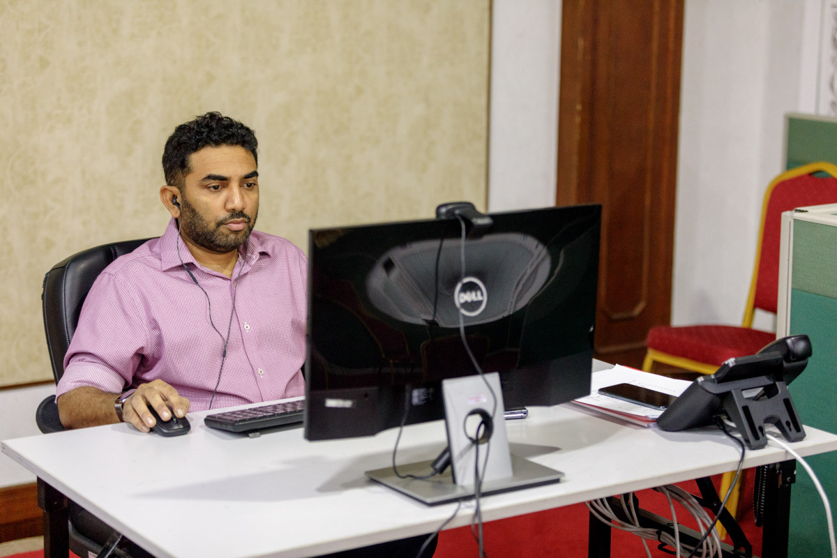 ވަރލްޑް ހެލްތް އެސެމްބްލީގެ ބްރީފިންގ ބައްދަލުވުމުގައި ހެލްތް މިނިސްޓަރު ބައިވެރިވެވަޑައިތުން - އާދިއްތަ ދުވަހު ބޭއްވި ބައްދަލުވުމަކީ، ކޮންމެ އަހަރަކު ޖެނީވާގެ ސްވިޒަރލޭންޑް ގައި ބާއްވާ ވާރލްޑް ހެލްތް އެސެމްބްލީ އަށް ދިވެހިރާއްޖޭގެ ވަފްދު ފުރާވައިގަތުމުގެ ކުރިން ޑަބްލިއުއެޗްއޯ މާލެ އޮފީހުން އިންތިޒާމްކޮށްގެން ބާއްވާ ބައްދަލުވުމެއް -- ފޮޓޯ: ހެލްތު މިނިސްޓްރީ