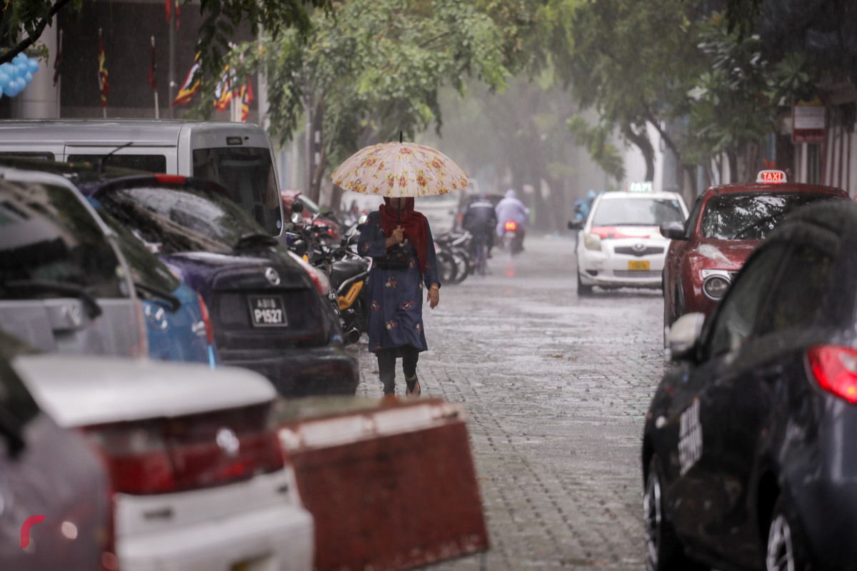 މާލެއަށް ބޯކޮށް ވާރޭ ވެހުނު ދުވަހެއްގެ ތެރެއިން