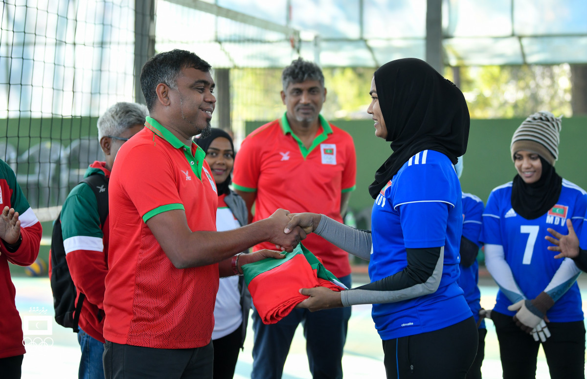 ހައްވަ (ކ) މަރޭ (ވ)