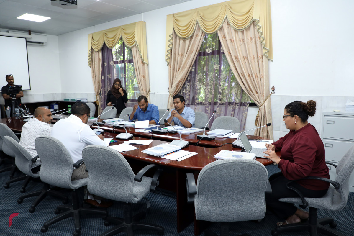 މަޖްލީސް ހިއުމަން ރައިޓްސް ކޮމެޓީގެ ބައްދަލުވުން -- ފޮޓޯ: ޔޫސުފް ސޮފްވާން