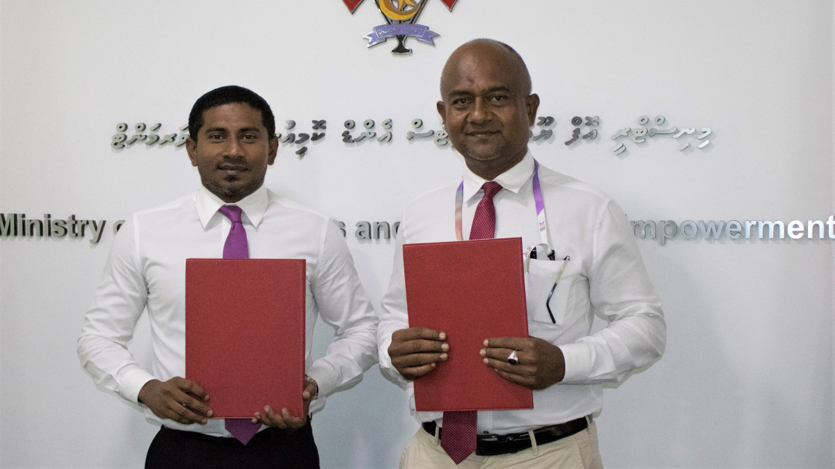 އައުޓްޑޯ ޖިމްތައް ގެނައުމުގެ މަސައްކަތް ސްޕޯޓްސް ކޯޕަރޭޝަނަށް ހަވާލުކުރުމަށް ވެވުނު އެއްބަސްވުމުގެ ތެރެއިން