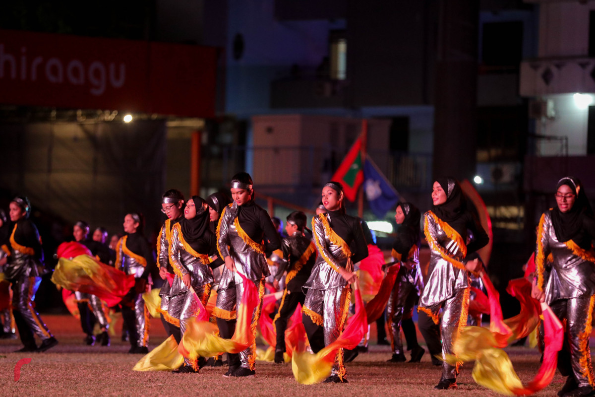 26 ޖުލައި 2019 --މިނިވަން ދުވަހުގެ ރަސްމީ ޕެރޭޑުގެ ހަރަކާތްތައް، ގަލޮޅު ދަނޑުގައި ބޭއްވި ޕެރޭޑް ޝަރަފްވެރި ކޮށްދެއްވީ ރައީސުލް ޖުމްހޫރިއްޔާ އިބްރާހިމް މުހައްމަދު ސޯލިހް-- ފޮޓޯ: ޝުއައިބް މުހައްމަދު