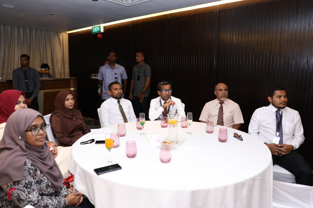 ދޮށީ އުމުރުގެ މީހުންނާބެހޭ ޤައުމީ އެކްޝަން ޕްލޭން އިފްތިތާޙުކުރުމަށް ބޭއްވި ރަސްމިއްޔާތުގެ ތެރެއިން -- ފޮޓޯ: ޔޫސުފް ސޮފްވާން