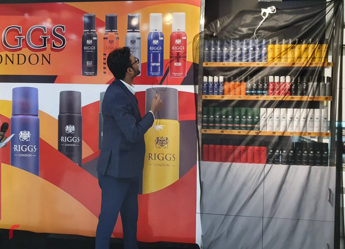 ޕޮއިޒްއިން ލަންޑަންގެ ރިގްސް ބްރޭންޑުގެ ބޮޑީސްޕްރޭ ރާއްޖެއަށް ތައާރަފުކުރުން