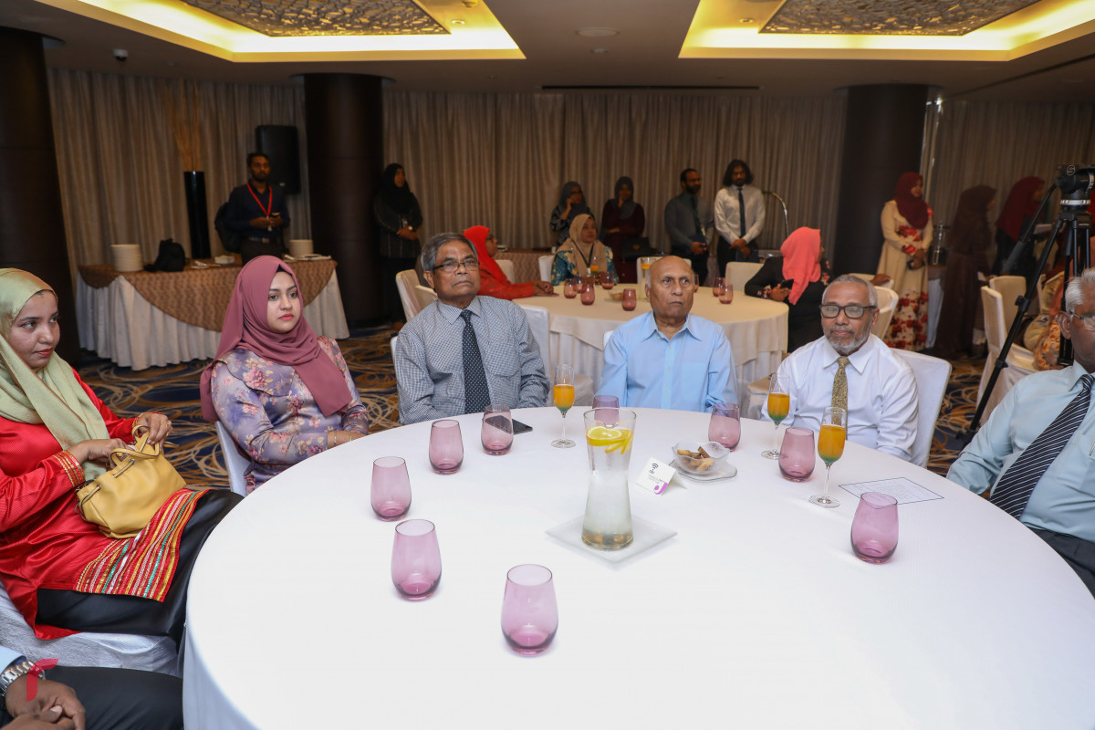 ދޮށީ އުމުރުގެ މީހުންނާބެހޭ ޤައުމީ އެކްޝަން ޕްލޭން އިފްތިތާޙުކުރުމަށް ބޭއްވި ރަސްމިއްޔާތުގެ ތެރެއިން -- ފޮޓޯ: ޔޫސުފް ސޮފްވާން