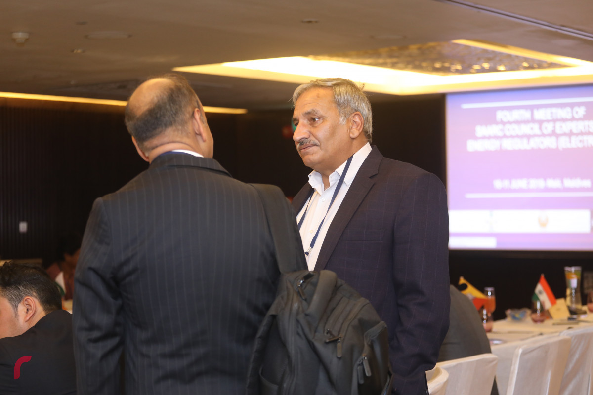 10 ޖޫން 2019 --ސާކް ކައުންސިލް އޮފް އެކްސްޕަރޓްސް އޮފް އެނާރޖީ ރެގިއުލޭޓަރސްގެ 4 ވަނަ ބައްދަލުވުން، މި ބައްދަލުވުން ޝަރަފްވެރި ކޮށްދެއްވީ އިކޮނޮމިކް މިނިސްޓަރ ފައްޔާޒް އިސްމާއިލް-- ފޮޓޯ: ޝުއައިބް މުހައްމަދު