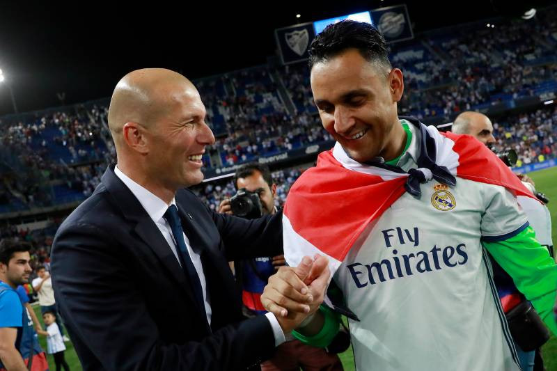 ނަވާސް (ކ) އަދި ޒިދާން (ވ)