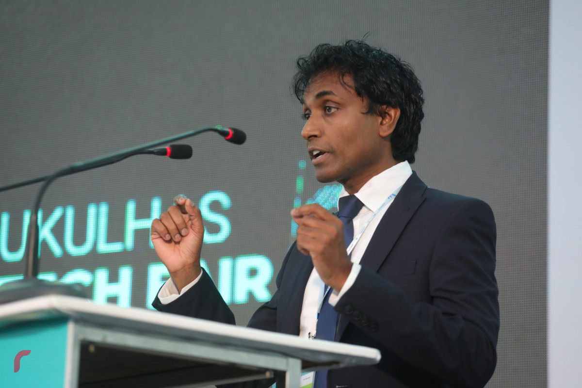 26 އޯގަސްޓް 2019/ އއ.އުކުޅަސް --އުކުޅަސް ފެއަރ ހުޅުވުމުގެ ރަސްމިއްޔާތުގެ ތެރެއިން، ޕްރޮފެސަރ އުގެއިލް ވާހަކަދައްކަވަނީ-- ފޮޓޯ: ޝުއައިބް މުހައްމަދު