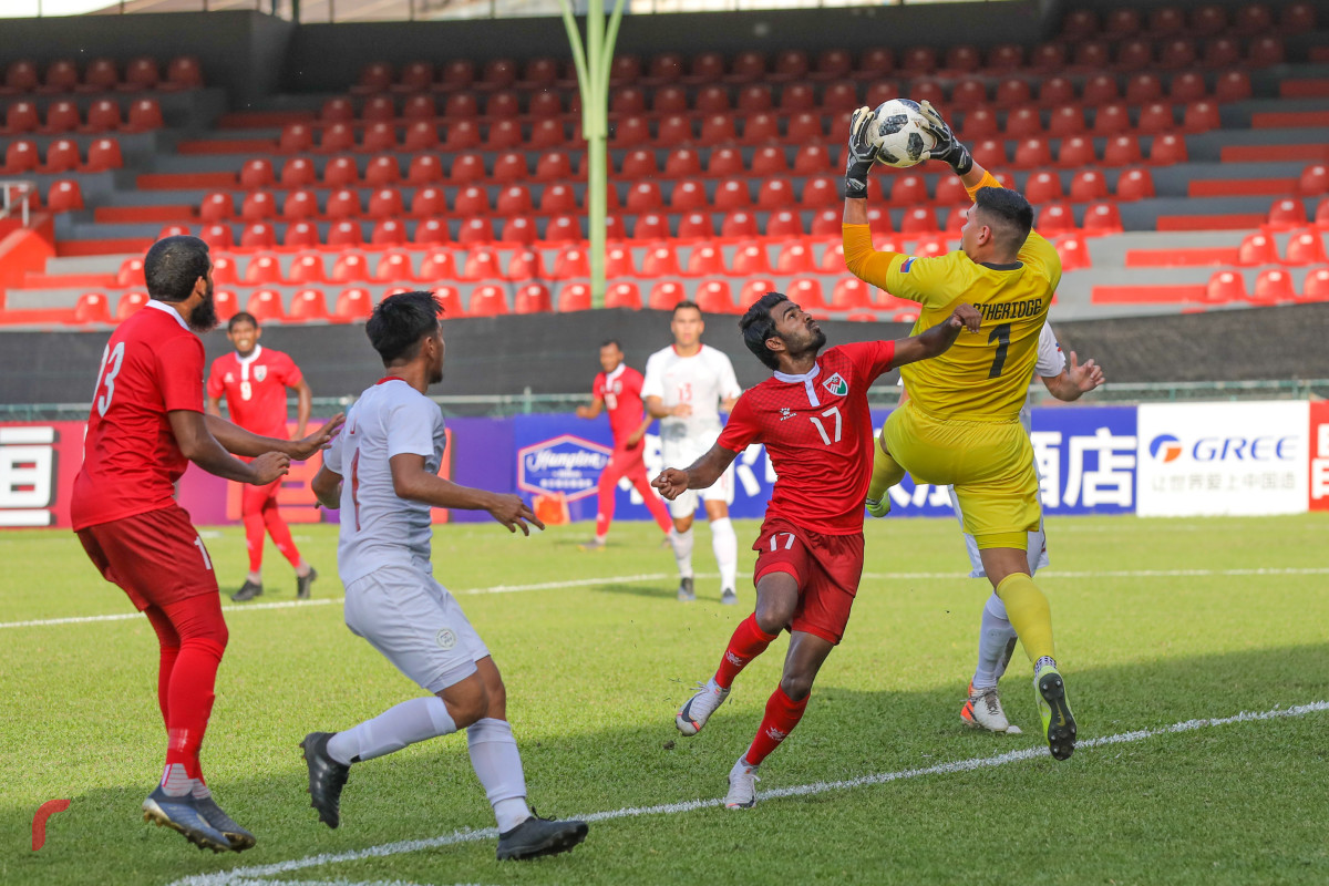 ވޯލްޑްކަޕް ކޮލިފައިން ދިވެހިރާއްޖެ އާއި ފިލިޕީންސް ބައްދަލުކުރި މެޗުގެ ތެރެއިން -- ފޮޓޯ: ރާއްޖެ.އެމްވީ