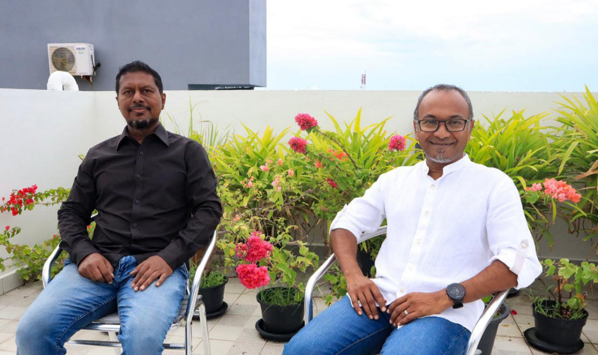 ޤާނޫނީ ވަކީލު ހަސަން ލަތީފް އާއި މަޝްހޫރު ޓީޓީ ކުޅުންތެރިޔާ އަލީ އާދަމް މަނިކް (ތާޅަފިލި އަލިބެ)