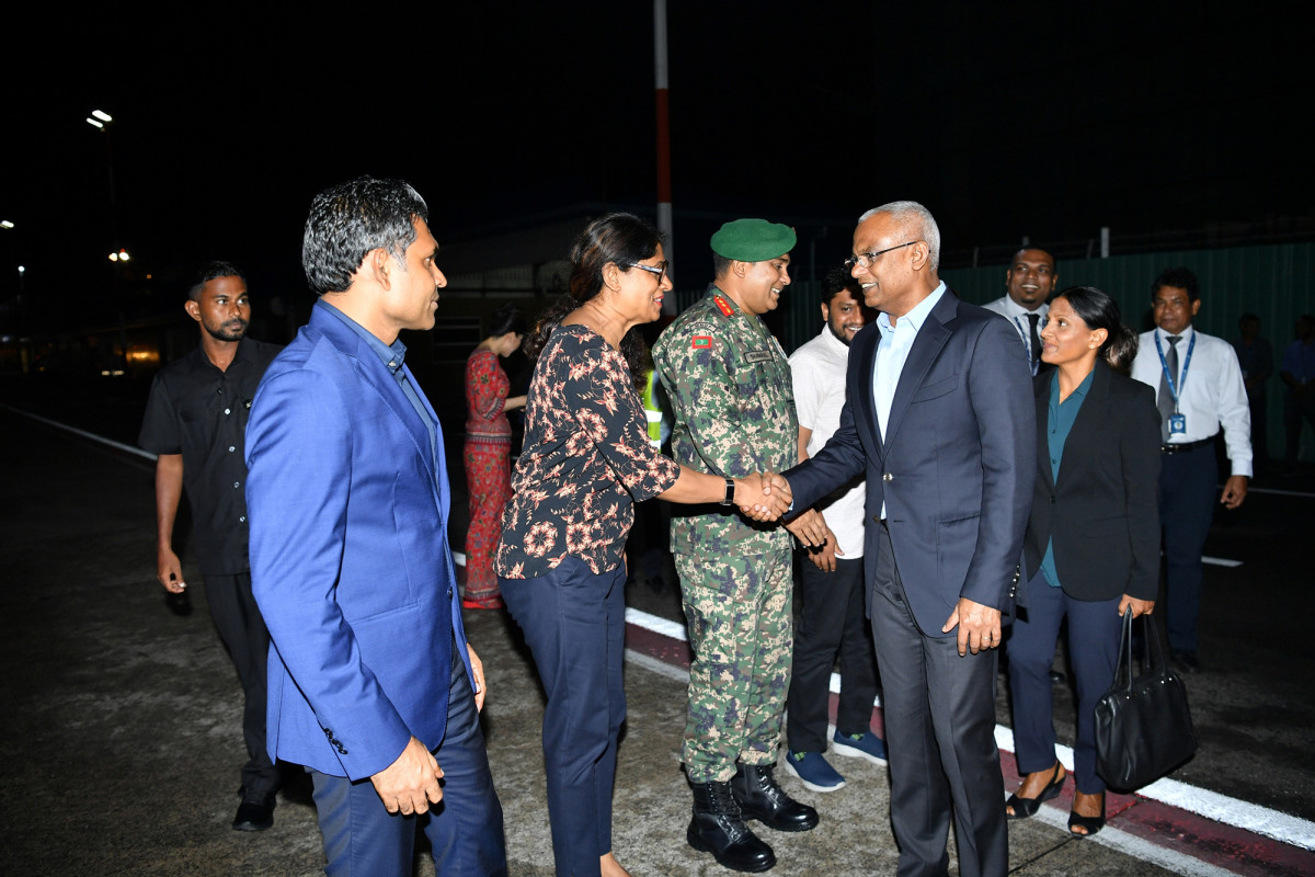 ޖަޕާނަށް ކުރައްވާ ރަސްމީ ދަތުރުފުޅެއްގައި ރައީސުލްޖުމްހޫރިއްޔާގެ ދެކަނބަލުން ފުރާވަޑައިގަތުން -  ރާއްޖެ ހޯދާފައި ތަރައްޤީގެ ގިނަ ކުރިއެރުން ތަކުގައި ޖަޕާނުގެ ޙިއްޞާ ވަރަށް ބޮޑު -- ފޮޓޯ: ރައީސް އޮފީސް