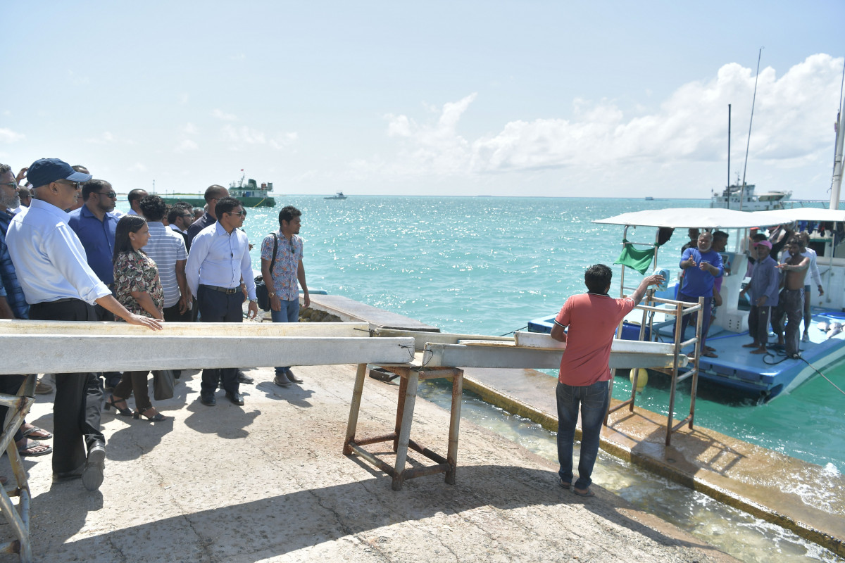 13 ޖުލައި 2019 --ރައީސް ސޯލިހް މިފްކޯގެ އައިސް ޕްލާންޓްއަށް އަށް ޒިޔާރަތް ކުރައްވާ އެތާގެ މަސައްތަތްތައް ބައްލަވައިލަނީ-- ފޮޓޯ: ރައީސްއޮފީސް