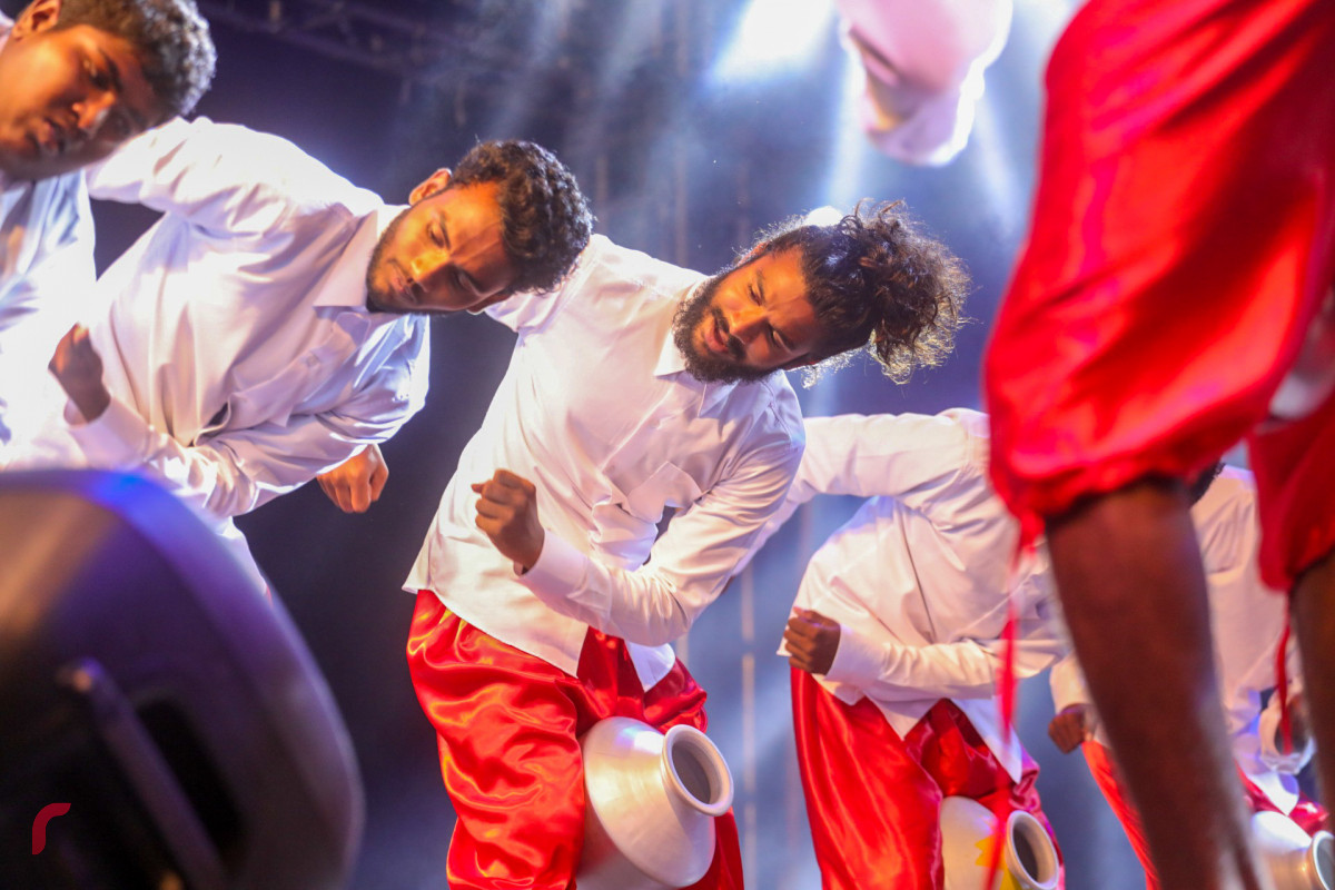 13 އޮގަސްޓް 2019 | ހއ. ހޯރަފުށި -- ހާއުފާ އީދު ޝޯވގެ 3 ވަނަރޭ. މި ޝޯވގައި ގްރެވިޓީ ބޭންޑްގެ އިތުރުން ހޯރަފުށީގެ ޒުވާނުންގެ ހަރަކާތްތައް ފެނިގެން ގޮސްފައިވޭ -- ފޮޓޯ: ޝުއައިބް މުހައްމަދު