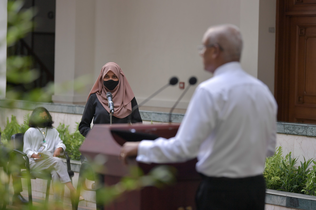 ރައީސުލްޖުމްހޫރިއްޔާ ބޭއްވެވި ނޫސްވެރިންގެ ބައްދަލުވުމުގެ ތެރެއިން -- ފޮޓޯ: ރައީސް އޮފީސް