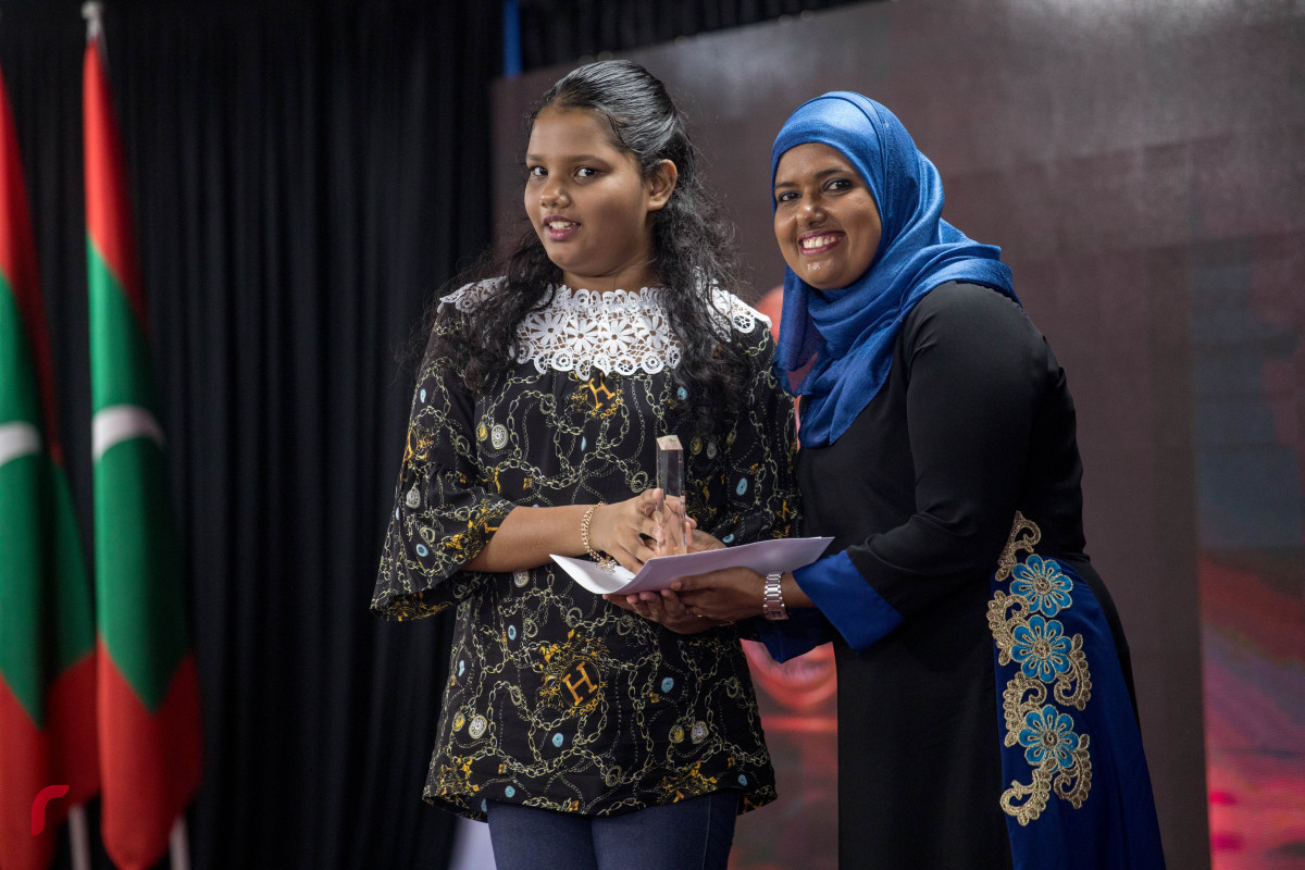 8 ޖުލައި 2019 --ރިވެލި އެވޯޑު ދިނުމަށް ބޭއްވި ހަފްލާގެ ތެރެއިން. .- ފޮޓޯ: ޝުއައިބް މުހައްމަދު