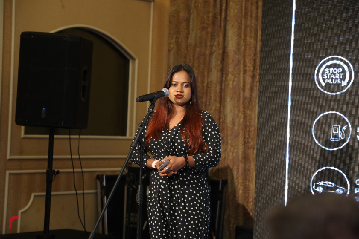 5 ސެޕްޓެމްބަރ 2019 --ސްޓާރޓް ބްރޭންޑްގެ ބެޓެރި ރާއްޖެއަށް ތައާރަފް ކުރުމަަށް ދަރުބާރުގޭގައި ބޭއްވި ހަފްލާގެ ތެރެެިން-- ފޮޓޯ: ޝުއައިބް މުހައްމަދު