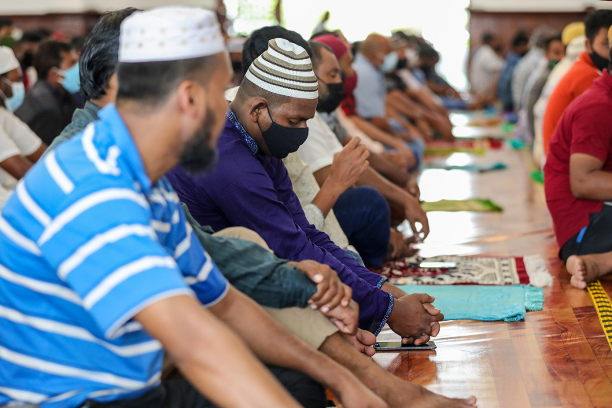 މަސްޖިދުއް ސުލްޠާން މުޙައްމަދު ތަކުރުފާނު އަލްއައުޡަމުގައި ކުރެވުނު އަޟްޙާ ޢީދު ނަމާދުގެ ތެރެއިން -- ފޮޓޯ: ރާއްޖެ.އެމްވީ