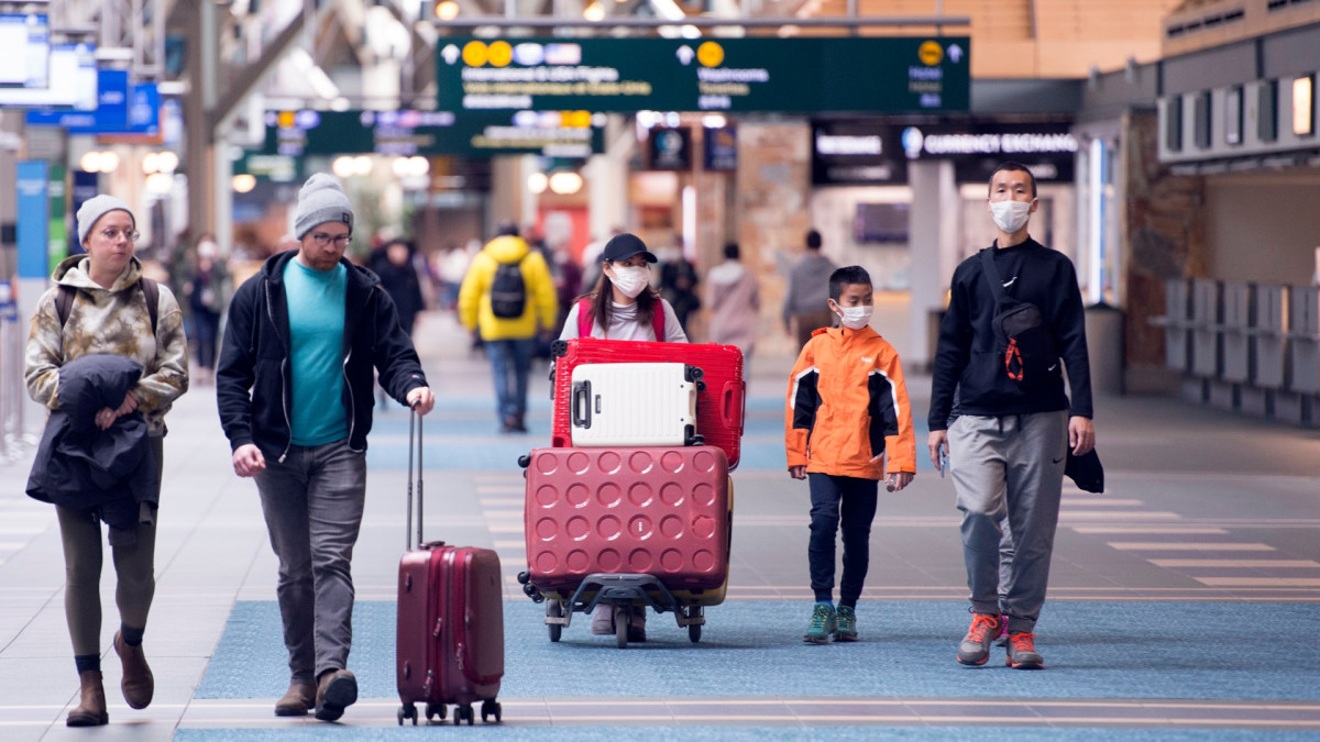 ކެނެޑާގެ މަގުތަކުގައި އާންމުން ހަރަކާތްތެރިވަނީ