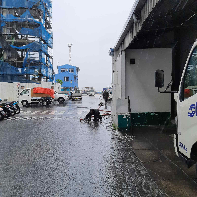 އެސްޓީއޯ ފުށް ގުދަން ސަރަހައްދުގައި ފެން ބޮޑުވުމާއި ގުޅިގެން އެމްއެންޑީއެފުން ހަރަކާތްތެރިވަނީ