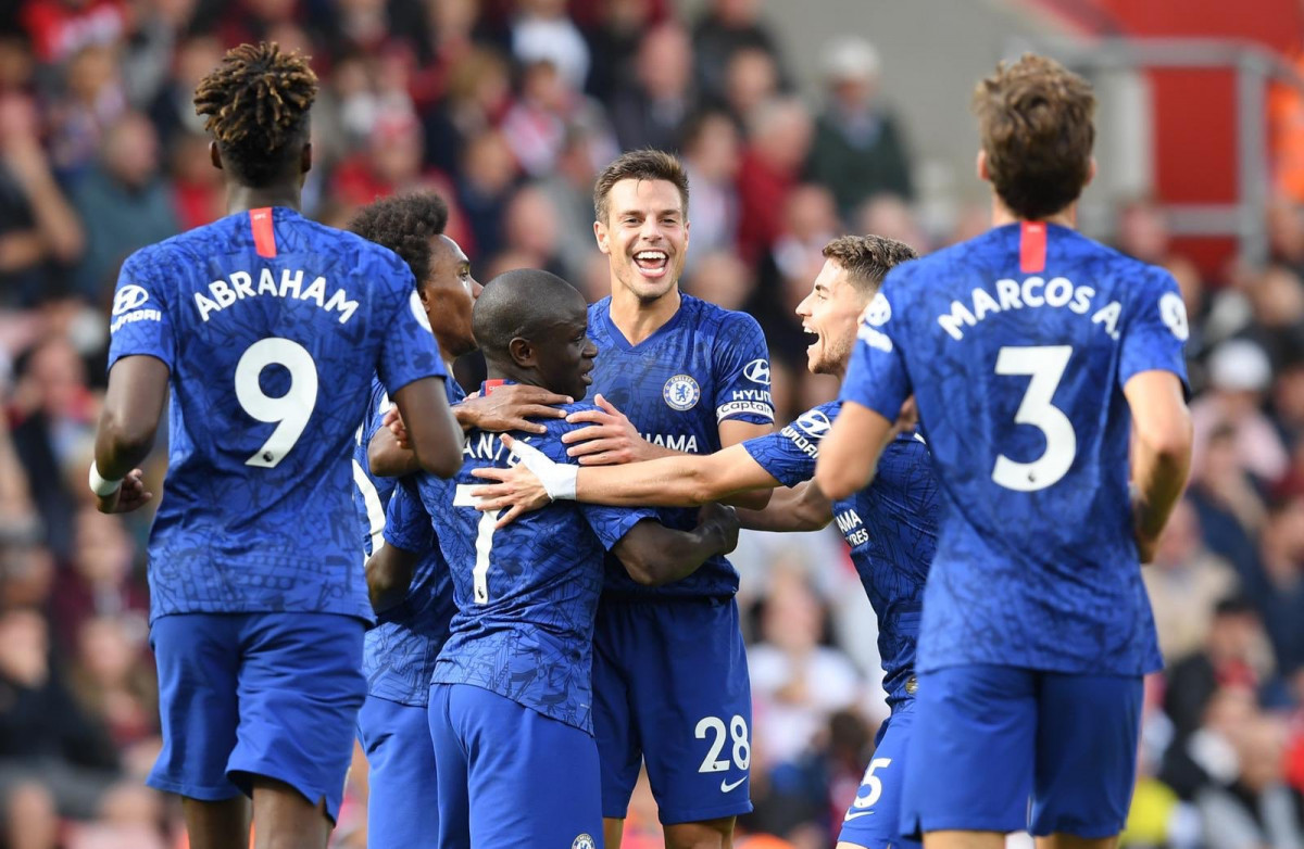 ޗެލްސީގެ ކުޅުންތެރިން އުފާ ފާޅުކުރަނީ