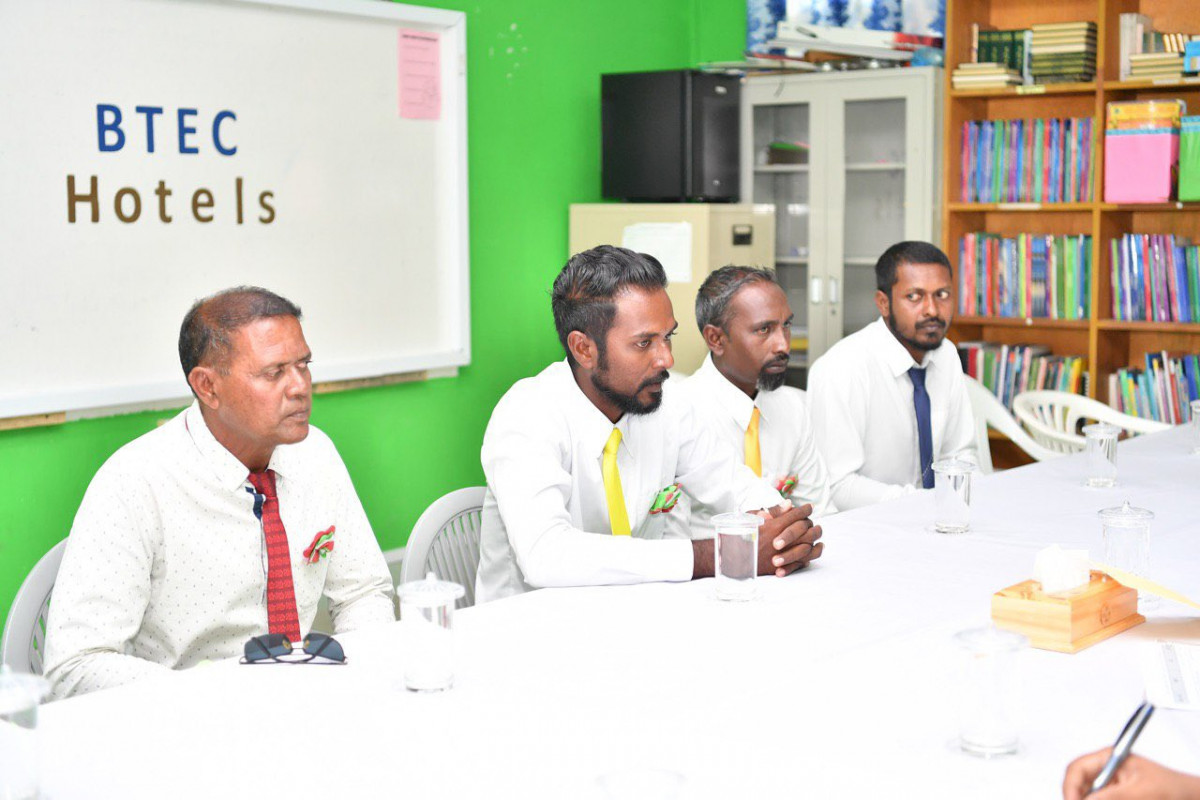 ރައީސުލްޖުމްހޫރިއްޔާ ހުޅުދެލީ މުއައްސަސާތަކުގެ ވެރިންނާއި ބައްދަލުކުރެއްވުން -- ފޮޓޯ: ރައީސް އޮފީސް