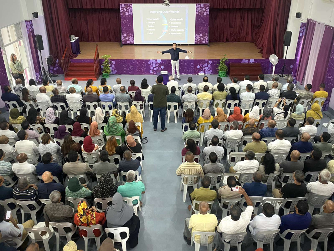 އެމްޑީޕީން ހޮނިހިރު ދުވަހު ބޭއްވި ކެމްޕޭން މޯޓިވޭޝަނަލް ސެޝަންގެ ބައިވެރިން - ފޮޓޯ: ރާއްޖެއެމްވީ