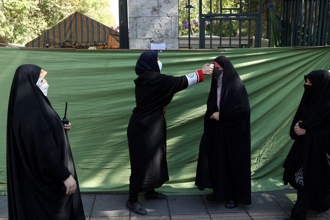 އިރާނުގެ ތެހެރާންގައި މިސްކިތަށް ވަނުމުގެ ކުރިން ހަށިގަނޑުގެ ހޫނުމިން ބަލަނީ